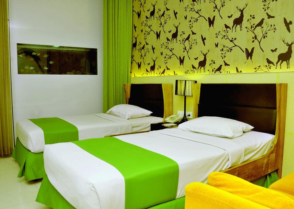 Pohon Inn Hotel Malang Exterior foto