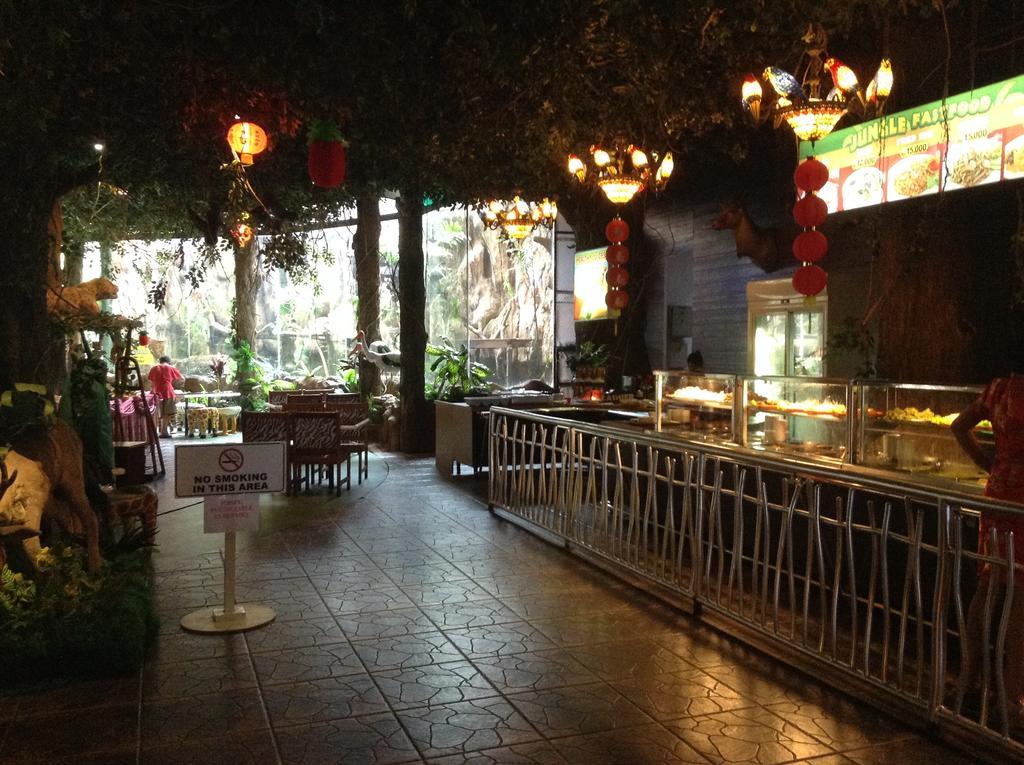 Pohon Inn Hotel Malang Exterior foto